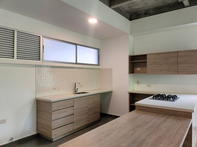 Apartamento de 2 alcobas en arriendo en El Poblado, Medellín, 89 m² · foto 7 de 15