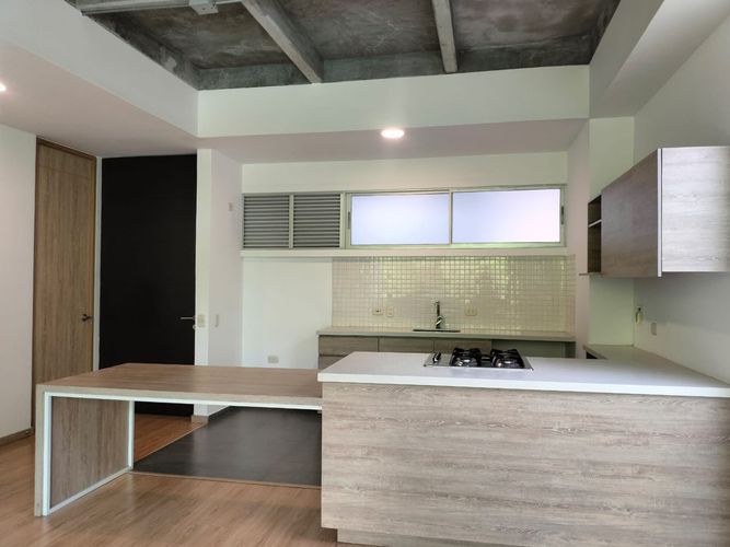 Apartamento de 2 alcobas en arriendo en El Poblado, Medellín, 89 m² · foto 5 de 15