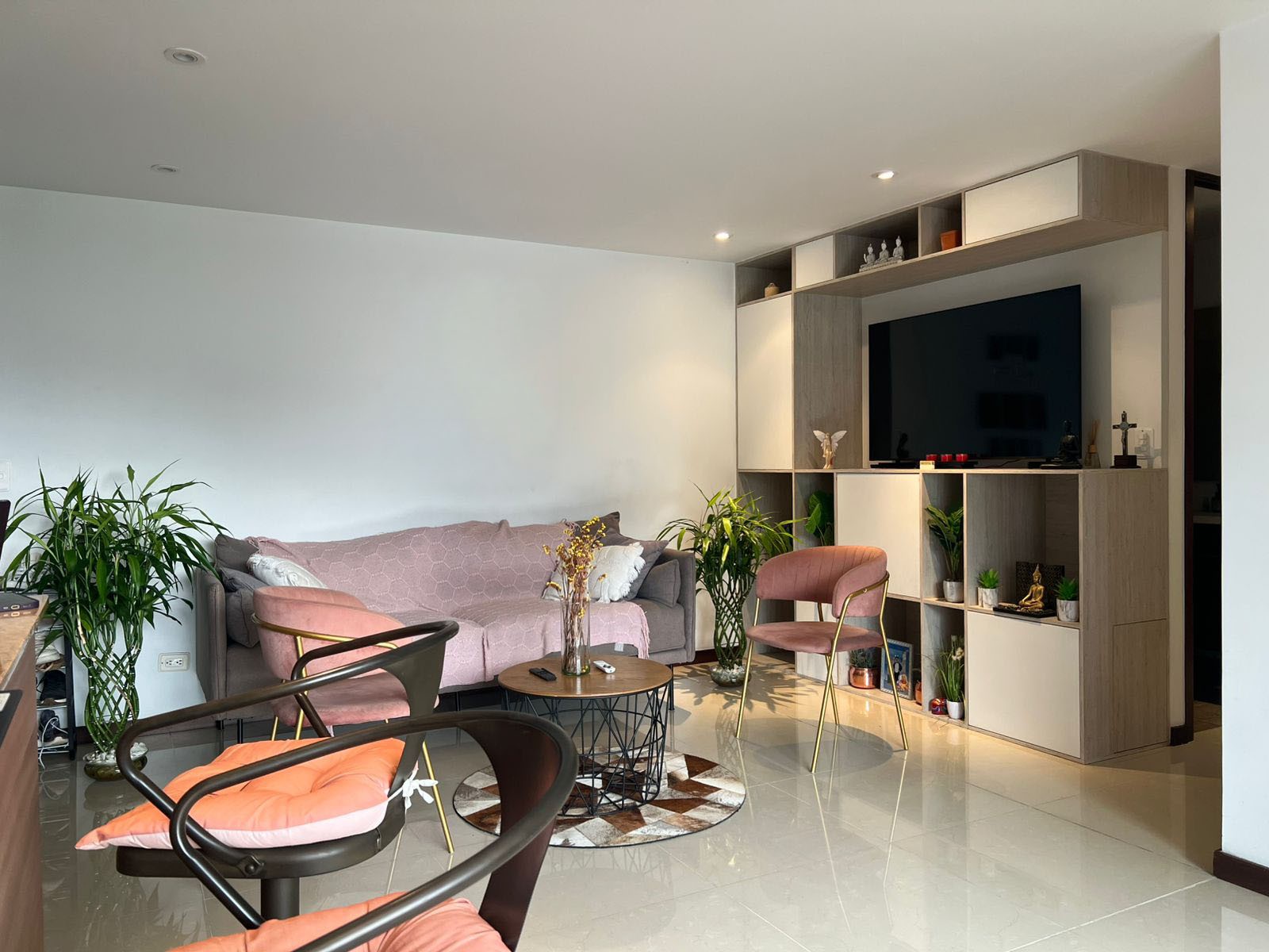 Apartamento en arriendo en Loma Benedictinos, Envigado · foto 2 de 13