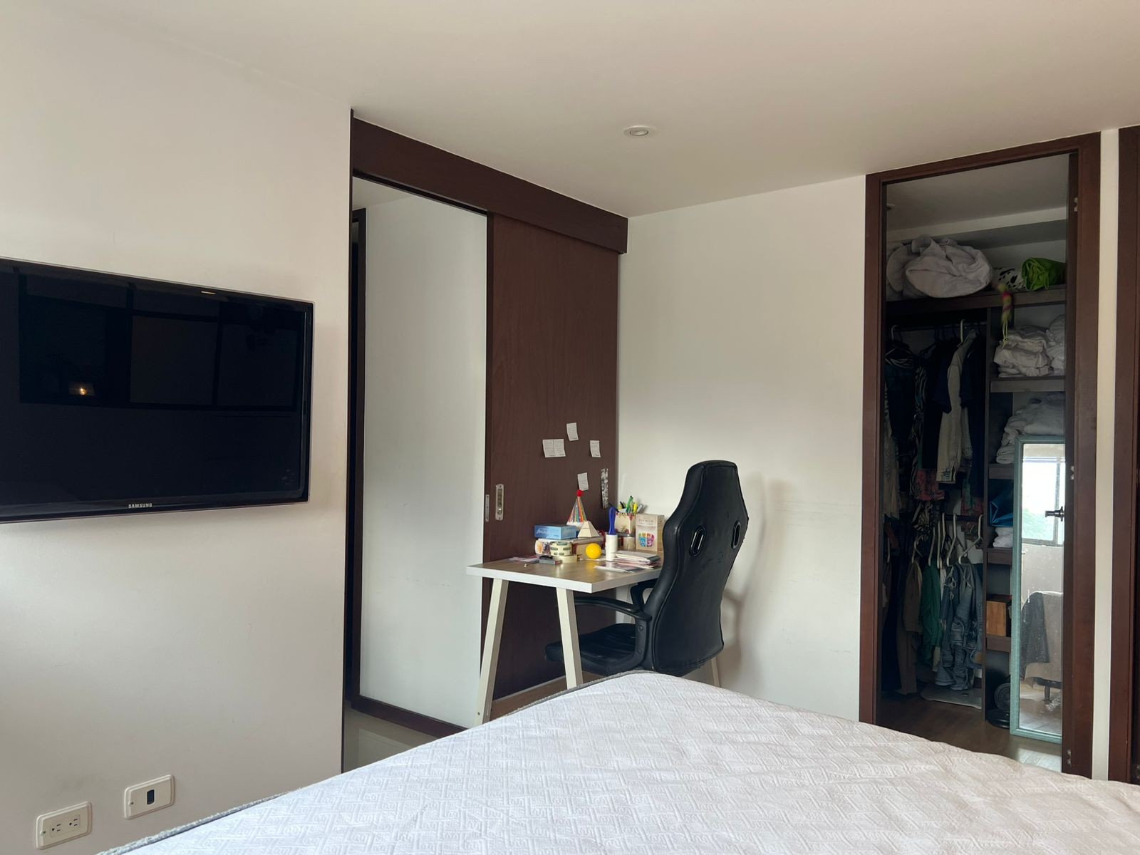 Apartamento en arriendo en Loma Benedictinos, Envigado · foto 10 de 13