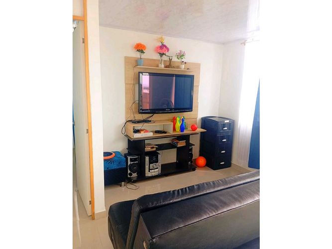 Apartamento de 2 alcobas en venta en Girardot, Girardot, 52 m² · foto 4 de 10