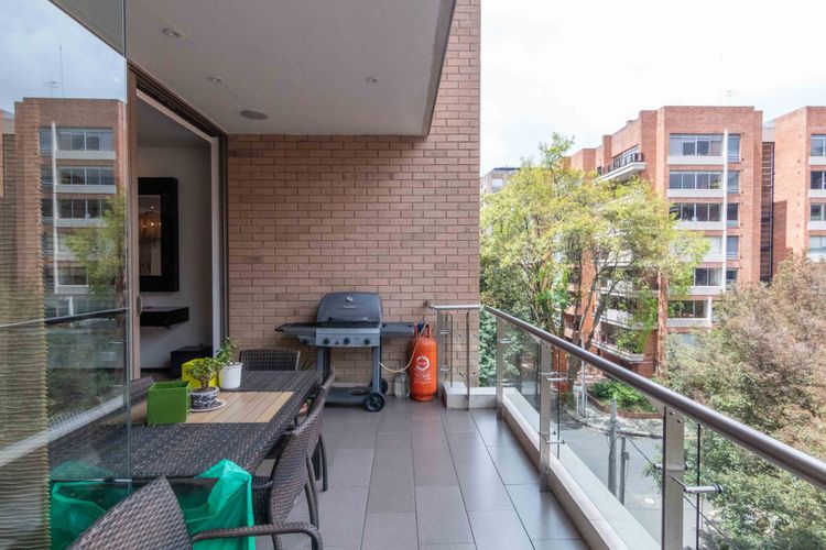 Apartamento de 4 alcobas en venta en La Cabrera, Bogotá, 366 m² · foto 2 de 24