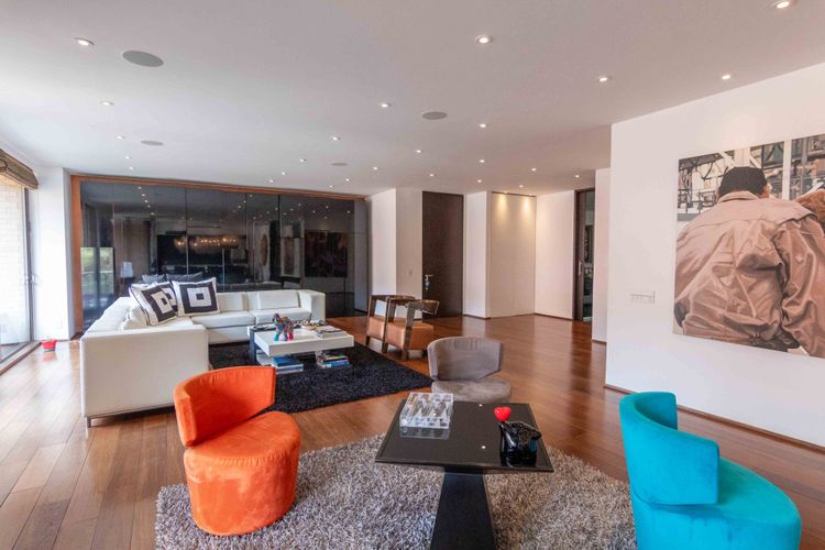 Apartamento de 4 alcobas en venta en La Cabrera, Bogotá, 366 m² · foto 7 de 24