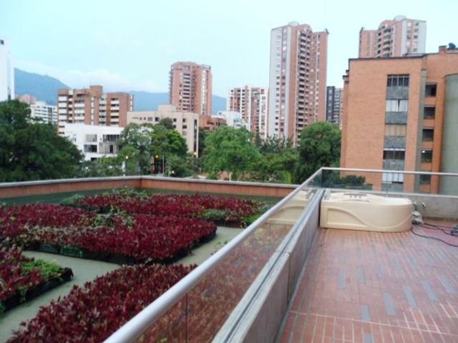 Apartamento de 3 alcobas en venta en El Poblado, Medellín, 130 m² · foto 16 de 17
