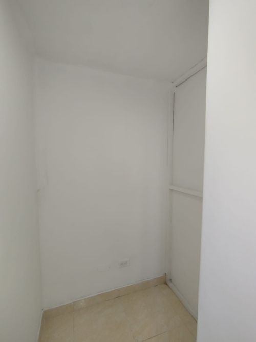 Oficina en arriendo en Cambulos, Pereira, 40 m² · foto 3 de 14