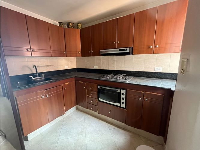 Apartamento de 2 alcobas en arriendo en Pontevedra, Medellín, 114 m² · foto 4 de 16