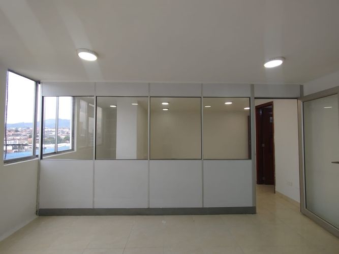 Oficina en arriendo en Cambulos, Pereira, 40 m² · foto 11 de 14