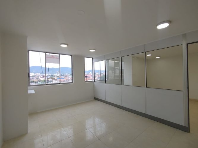 Oficina en arriendo en Cambulos, Pereira, 40 m² · foto 8 de 14