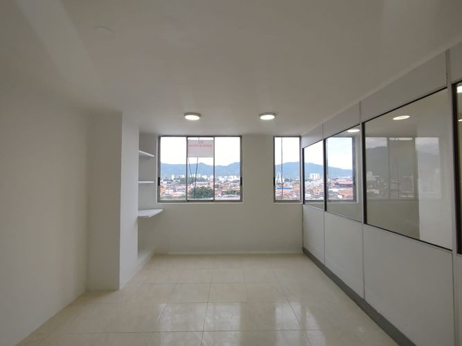 Oficina en arriendo en Cambulos, Pereira, 40 m² · foto 10 de 14