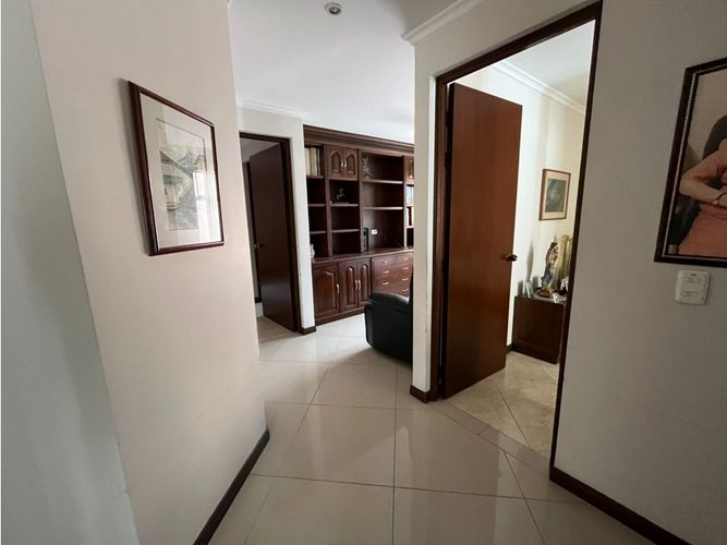 Apartamento de 2 alcobas en arriendo en Pontevedra, Medellín, 114 m² · foto 7 de 16