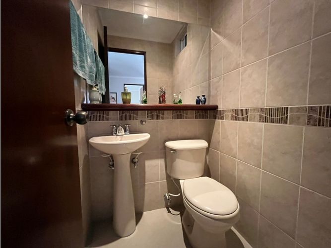 Apartamento de 2 alcobas en arriendo en Pontevedra, Medellín, 114 m² · foto 12 de 16