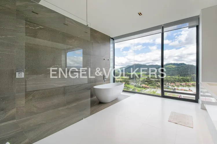 Casa de 4 alcobas en arriendo en Aposentos, Sopó, 582 m² · foto 13 de 18