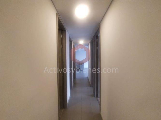 Apartamento de 3 alcobas en venta en Barro Blanco, Rionegro, 82 m² · foto 8 de 14