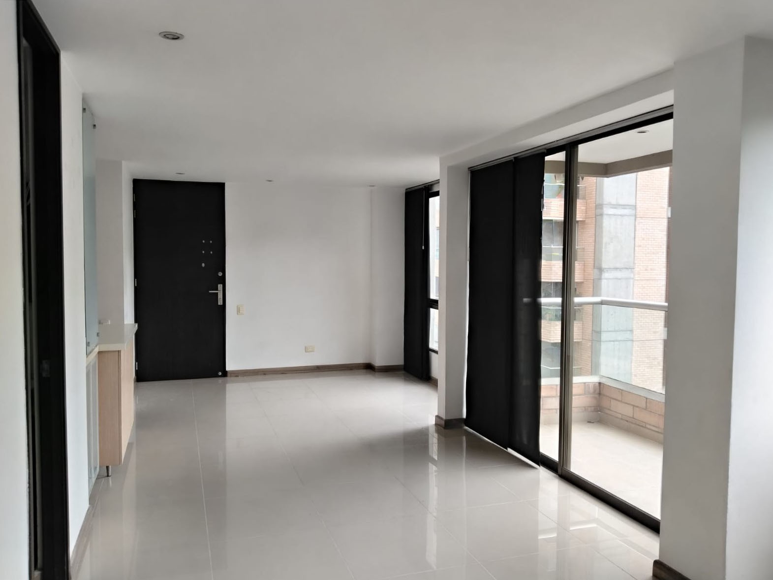 Apartamento en arriendo en El Poblado, Medellín · foto 2 de 17
