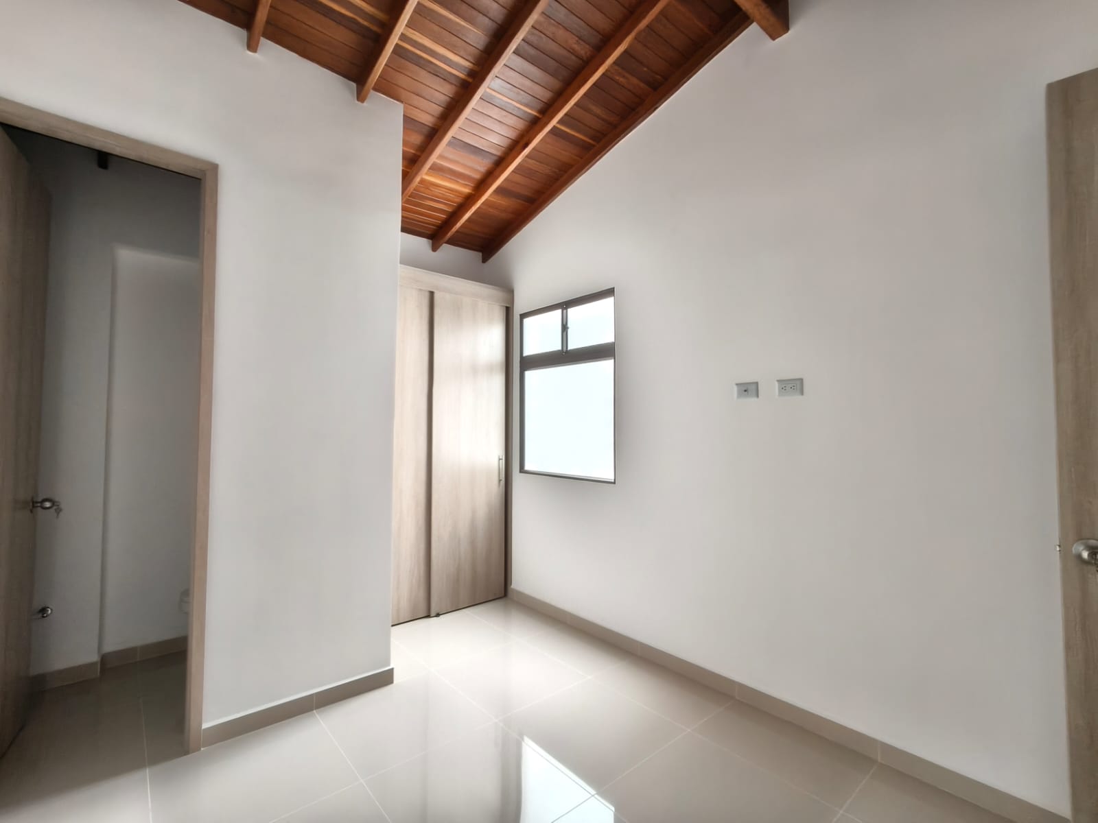 Apartamento en venta en Zona Centro, Envigado · foto 2 de 19