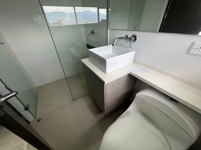 Apartamento de 3 alcobas en arriendo en Santo Domingo Savio No.1, Medellín, 85 m² · foto 8 de 13