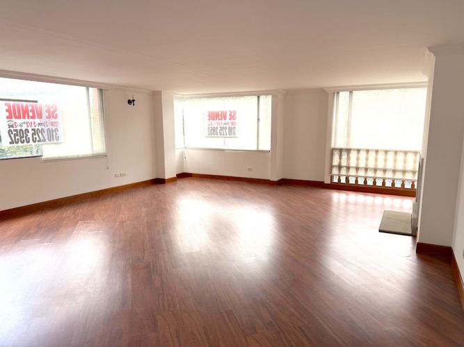 Apartamento de 2 alcobas en venta en Club De Los Lagartos, Bogotá, 126 m² · foto 4 de 19
