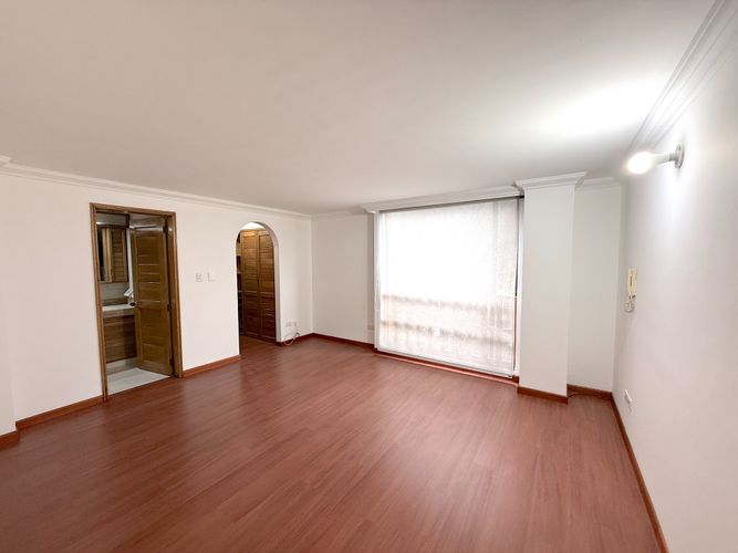 Apartamento de 2 alcobas en venta en Club De Los Lagartos, Bogotá, 126 m² · foto 8 de 19