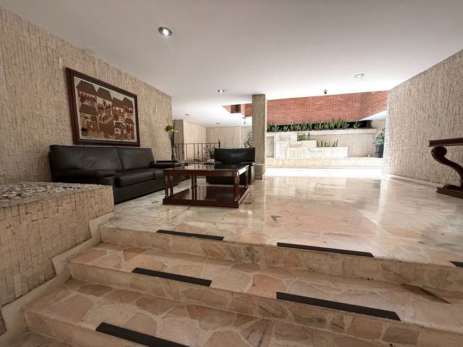 Apartamento de 2 alcobas en venta en Club De Los Lagartos, Bogotá, 126 m² · foto 11 de 19