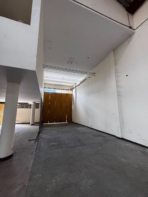 Bodega en venta en San Nicolas, Cali, 1800 m² · foto 17 de 24