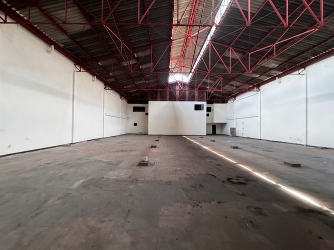 Bodega en venta en San Nicolas, Cali, 1800 m² · foto 15 de 24