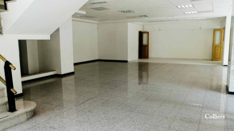 Local en venta en Santa María De Los Ángeles, Medellín, 325 m² · foto 8 de 13