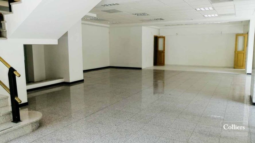 Local en arriendo en Santa María De Los Ángeles, Medellín, 325 m² · foto 3 de 13