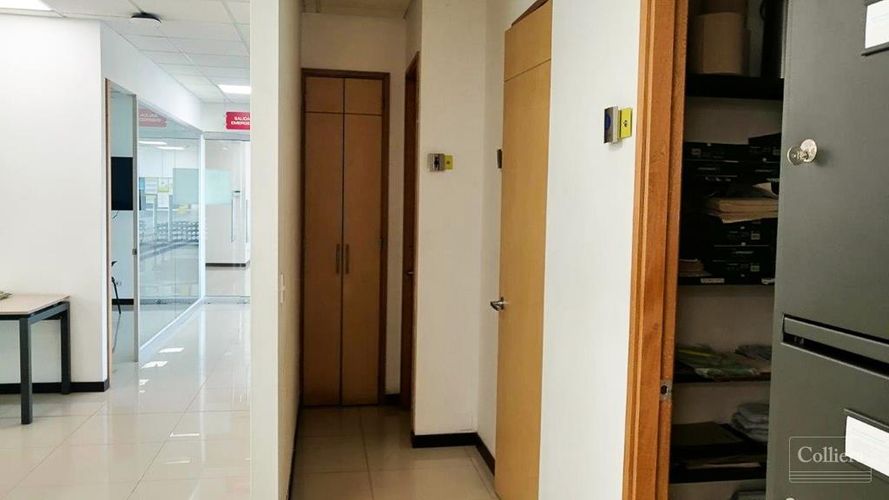 Local en venta en El Porvenir, Rionegro, 112 m² · foto 3 de 12