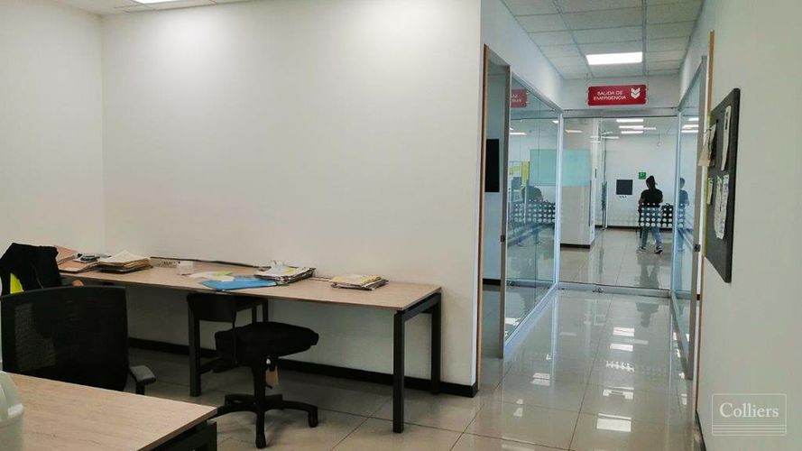 Local en venta en El Porvenir, Rionegro, 112 m² · foto 5 de 12