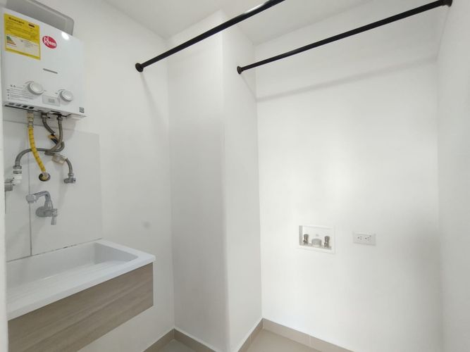 Apartamento de 3 alcobas en arriendo en Las Lomitas, Sabaneta, 86 m² · foto 7 de 9