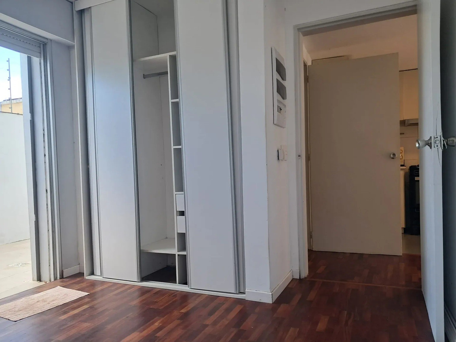 ALQUILER EN MALVIN, 1 DORMITORIO, PLANTA BAJA, AL FRENTE, OPCION COCHERA, IMPECABLE ESTADO · Foto 11