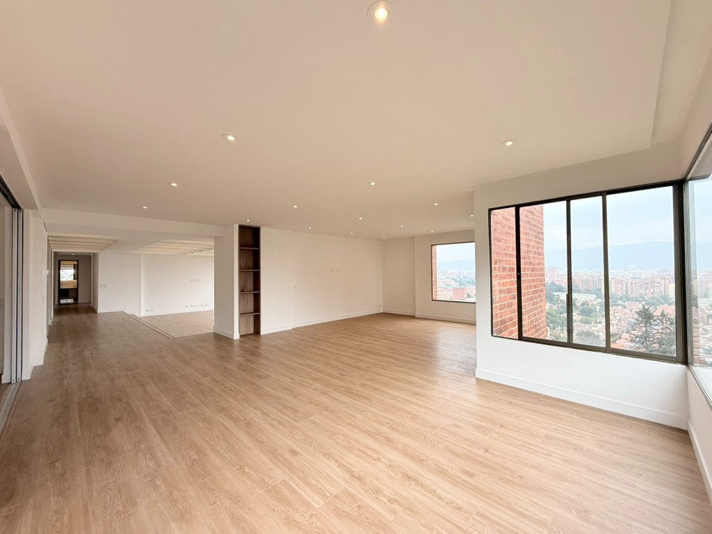 Apartamento en venta en Gratamira, Bogotá · foto 5 de 24