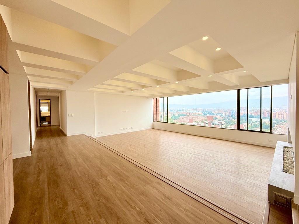 Apartamento en venta en Gratamira, Bogotá · foto 2 de 24