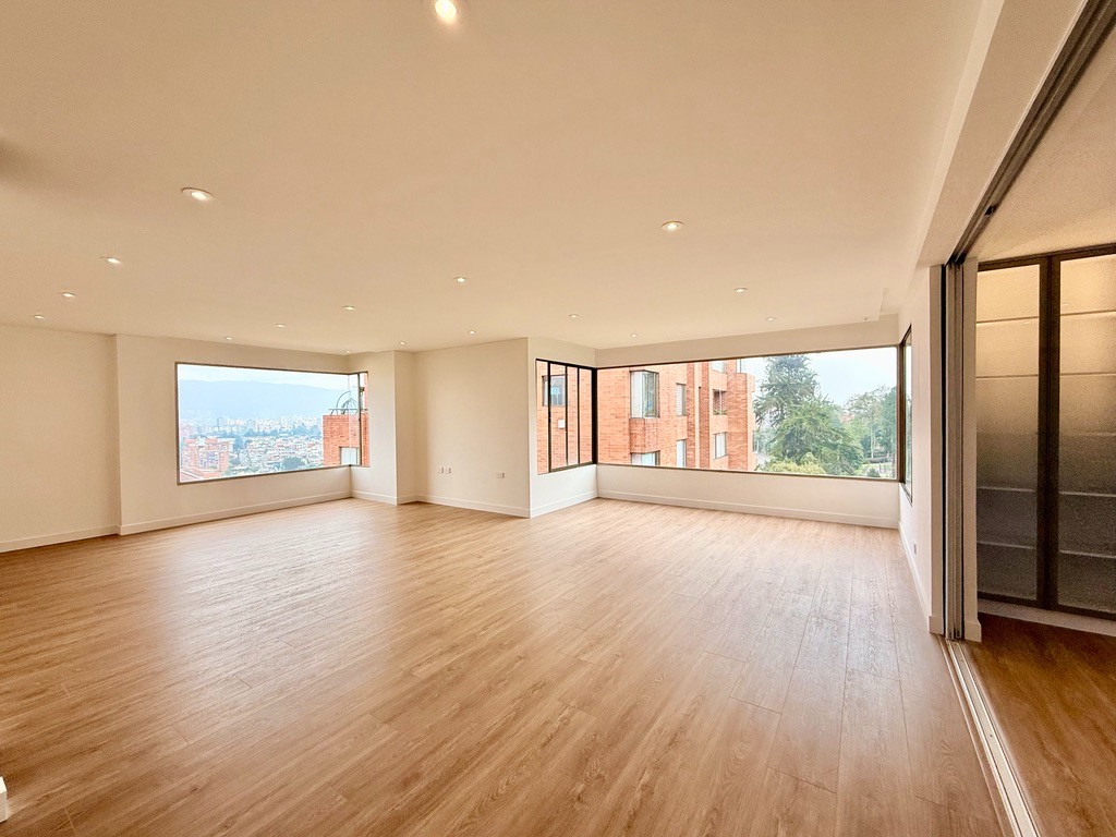 Apartamento en venta en Gratamira, Bogotá · foto 6 de 24