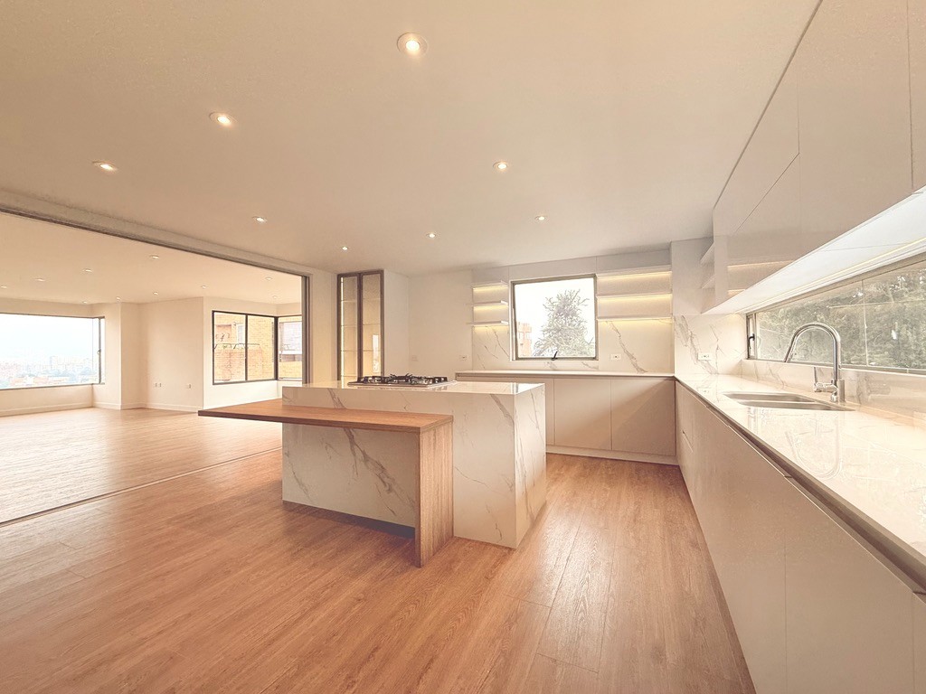 Apartamento en venta en Gratamira, Bogotá · foto 9 de 24