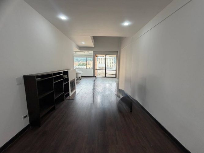 Apartamento de 1 alcoba en venta en Chicó Reservado, Bogotá, 68 m² · foto 4 de 24