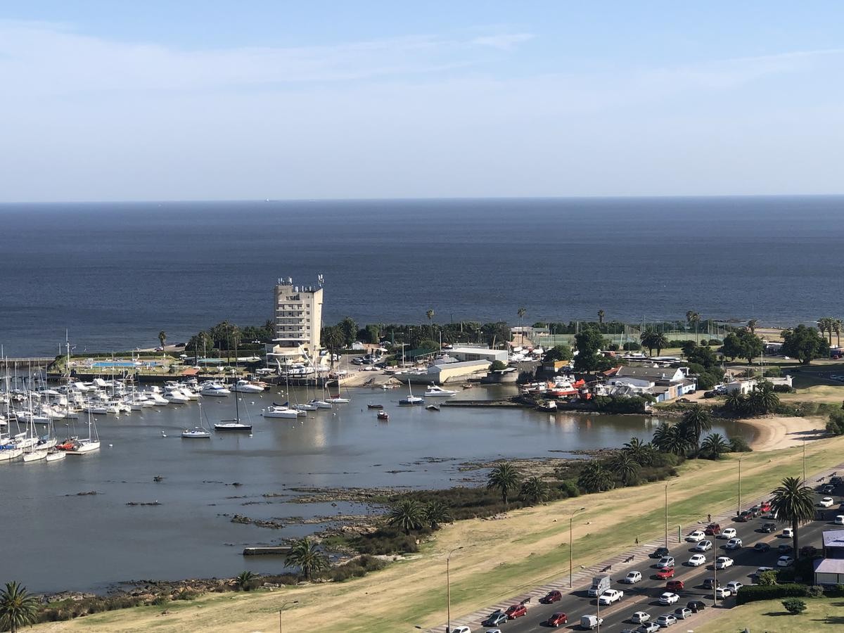 Exclusivo apartamento de lujo en EDIFICIO COSMOS, la joya del Puerto del Buceo.