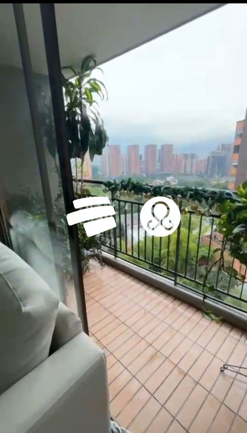 Apartamento de 3 alcobas en venta en Castropol, Medellín, 80 m² · foto 5 de 17