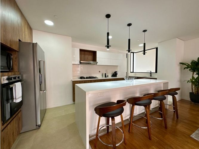 Apartamento de 3 alcobas en venta en Santa Maria De Los Angeles, Medellín, 184 m² · foto 3 de 20