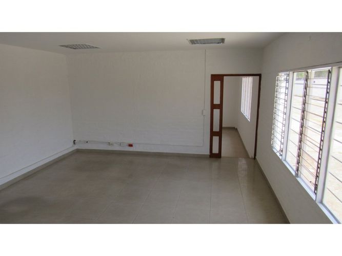 Bodega en arriendo en Cascajal, Cali, 1400 m² · foto 10 de 13