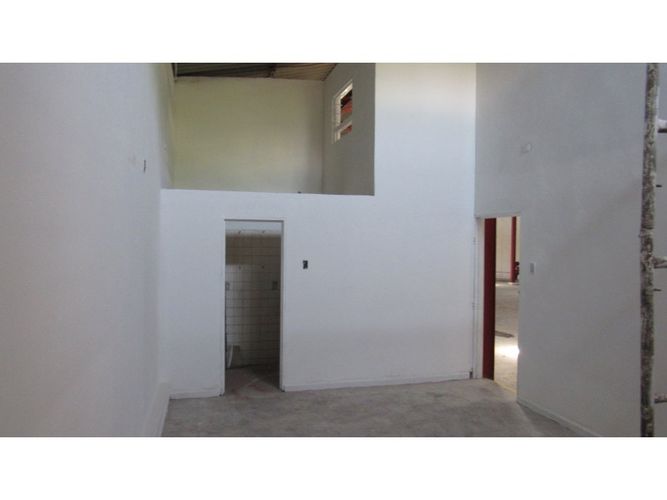 Bodega en arriendo en Cascajal, Cali, 1400 m² · foto 11 de 13