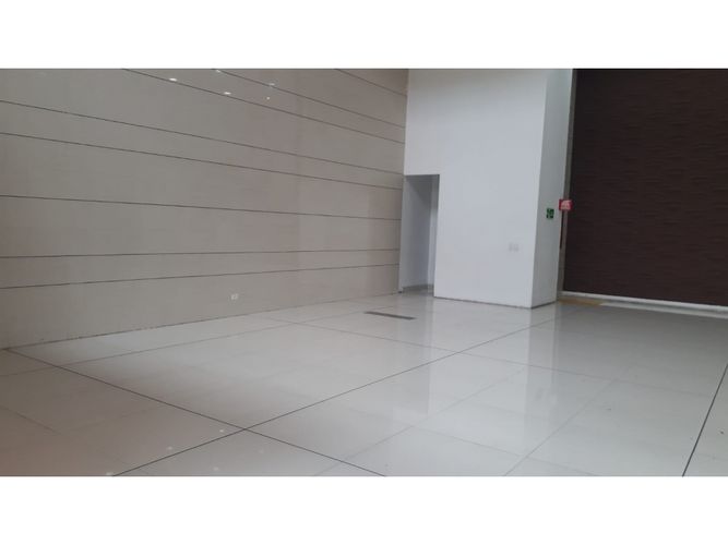 Local en arriendo en Santa Monica, Cali, 353 m² · foto 4 de 5