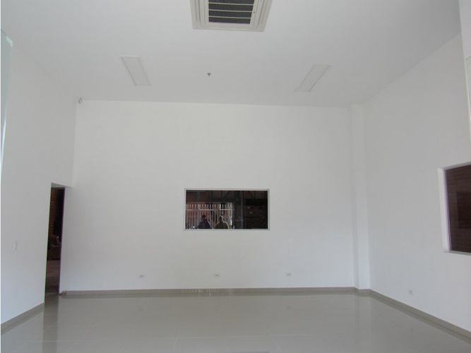 Bodega en arriendo en Acopi, Cali, 650 m² · foto 3 de 9