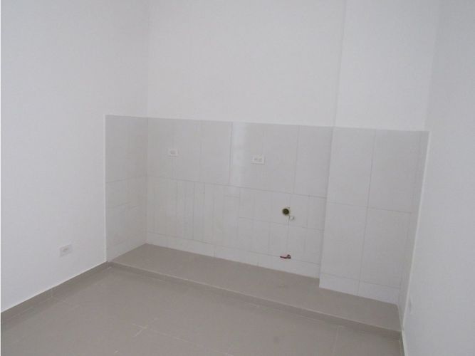 Bodega en arriendo en Acopi, Cali, 650 m² · foto 7 de 9
