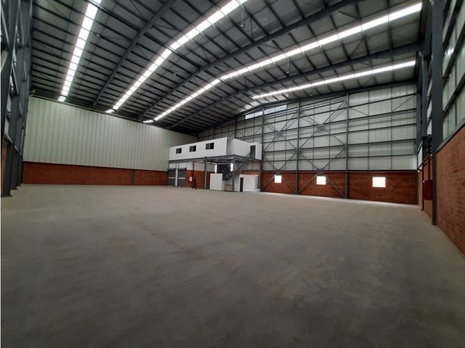 Bodega en venta en Acopi, Yumbo, 1033 m² · foto 2 de 8