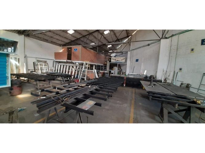 Bodega en venta en Flora Industrial, Cali, 1711 m² · foto 4 de 19