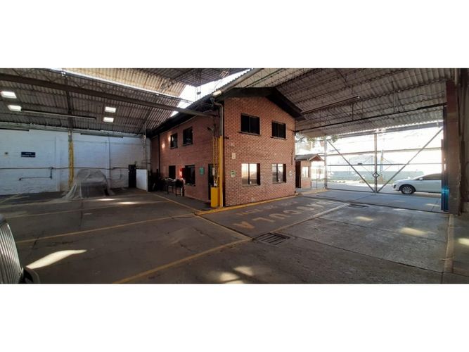 Bodega en venta en Flora Industrial, Cali, 1711 m² · foto 9 de 19