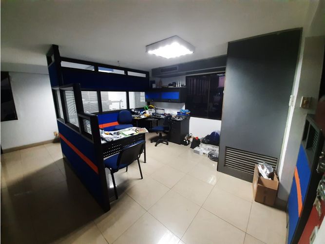 Bodega en venta en Flora Industrial, Cali, 1711 m² · foto 11 de 19