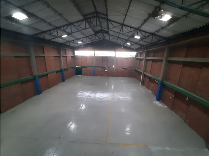 Bodega en arriendo en Arroyohondo, Yumbo, 720 m² · foto 2 de 9