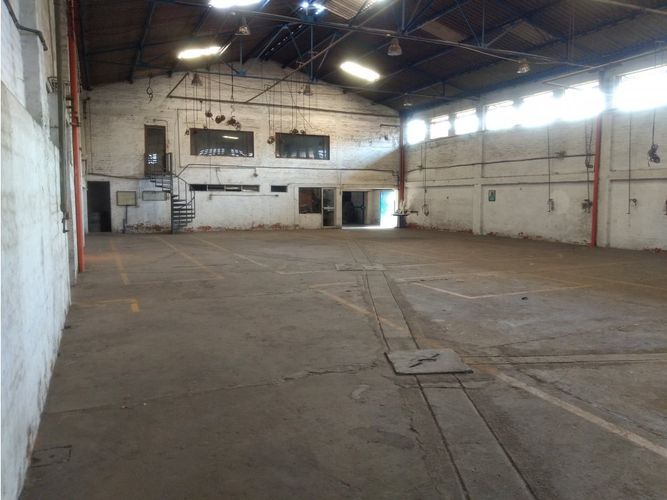 Bodega en venta en Jorge Isaacs, Cali, 2580 m² · foto 7 de 11